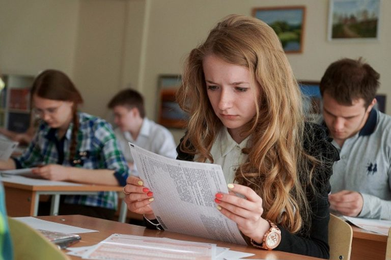 Досрочный период ГИА-9: в Москве участвует свыше 300 учащихся
